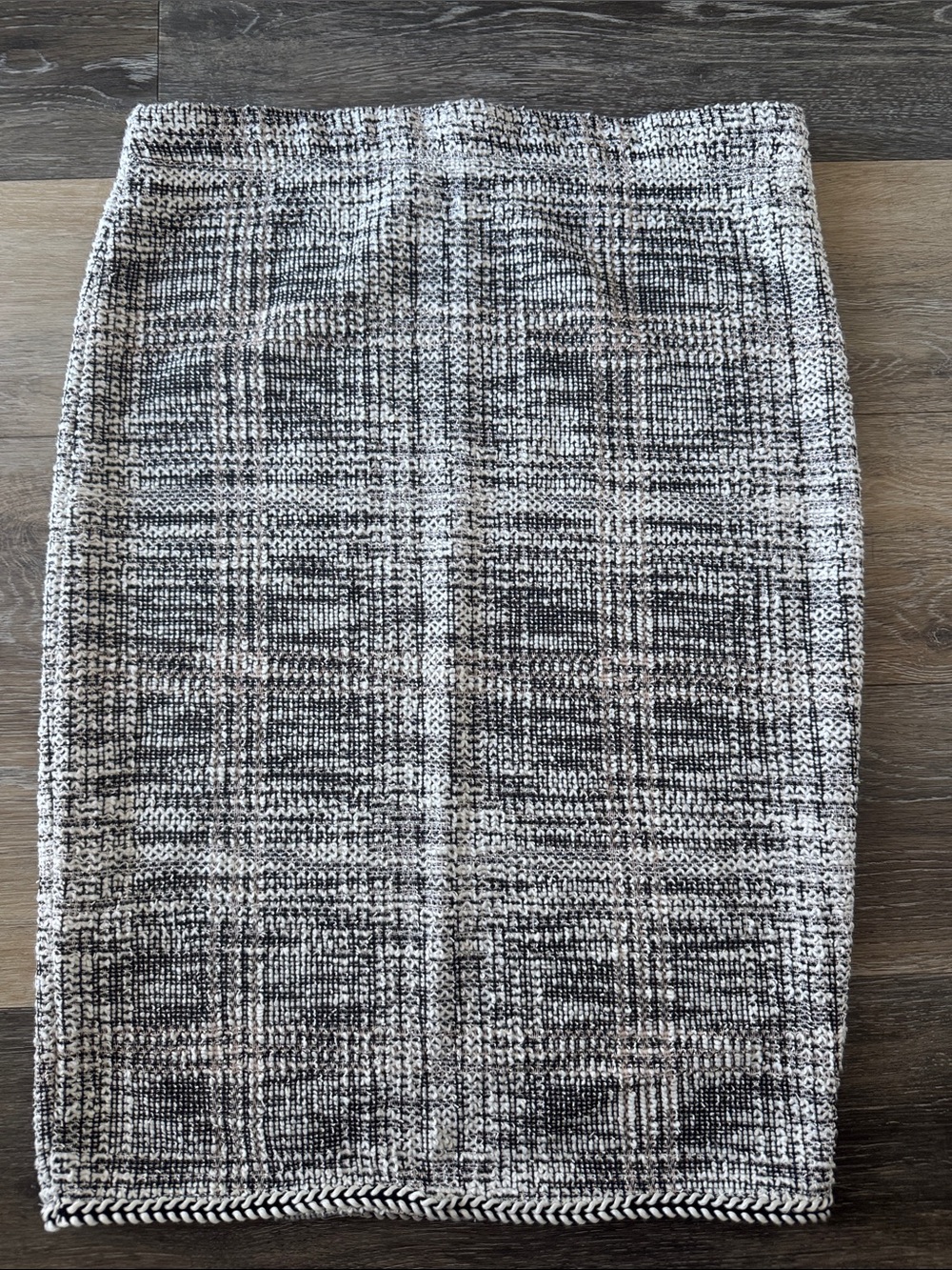 Max Studio Black and White Tweed Pencil Skirt - Picture 3 of 3